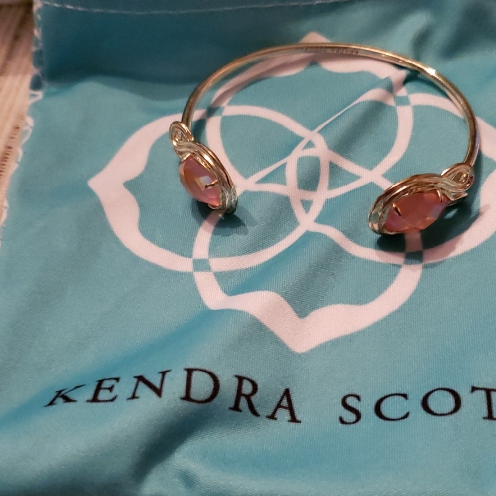 Kendra Scott bracelet